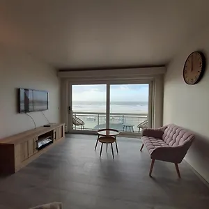 Zeezicht Falcon Appartement